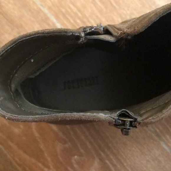 Forever 21 suede booties - Picture 3 of 3